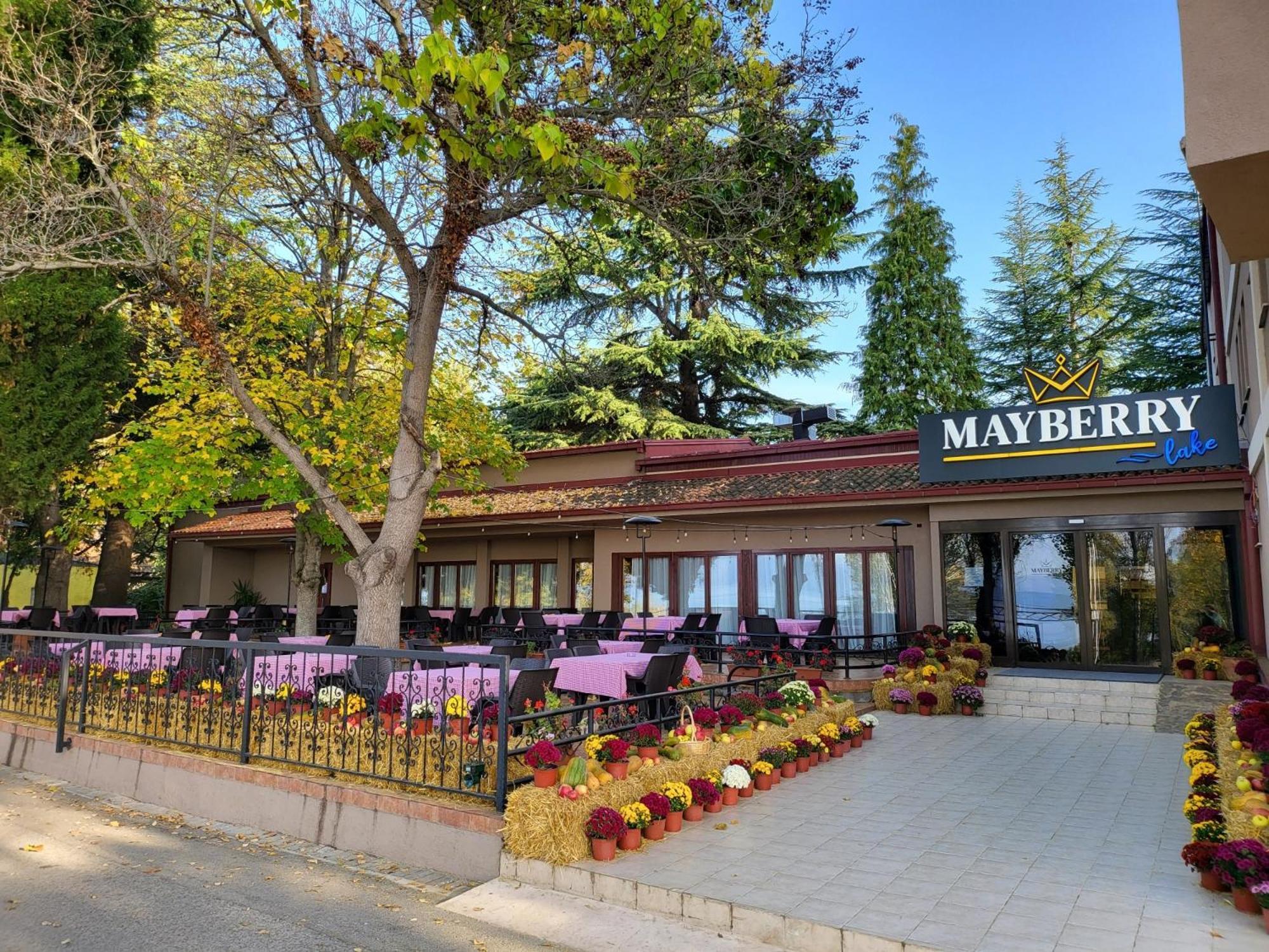 Mayberry Lake - Villa Medijapark Pretor Exterior foto